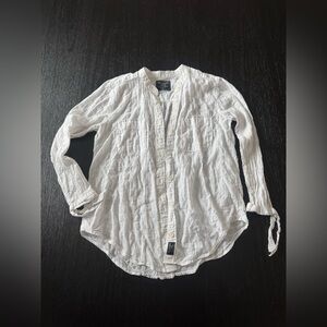 Abercrombie & Fitch White Casual Button Down Shirt (Like NEW)